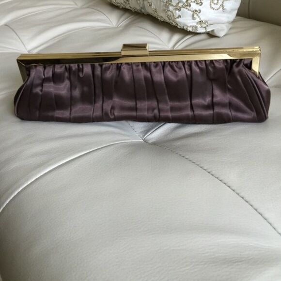🎉Last deal 🎉Cache brown & Gold clutch - Picture 2 of 4